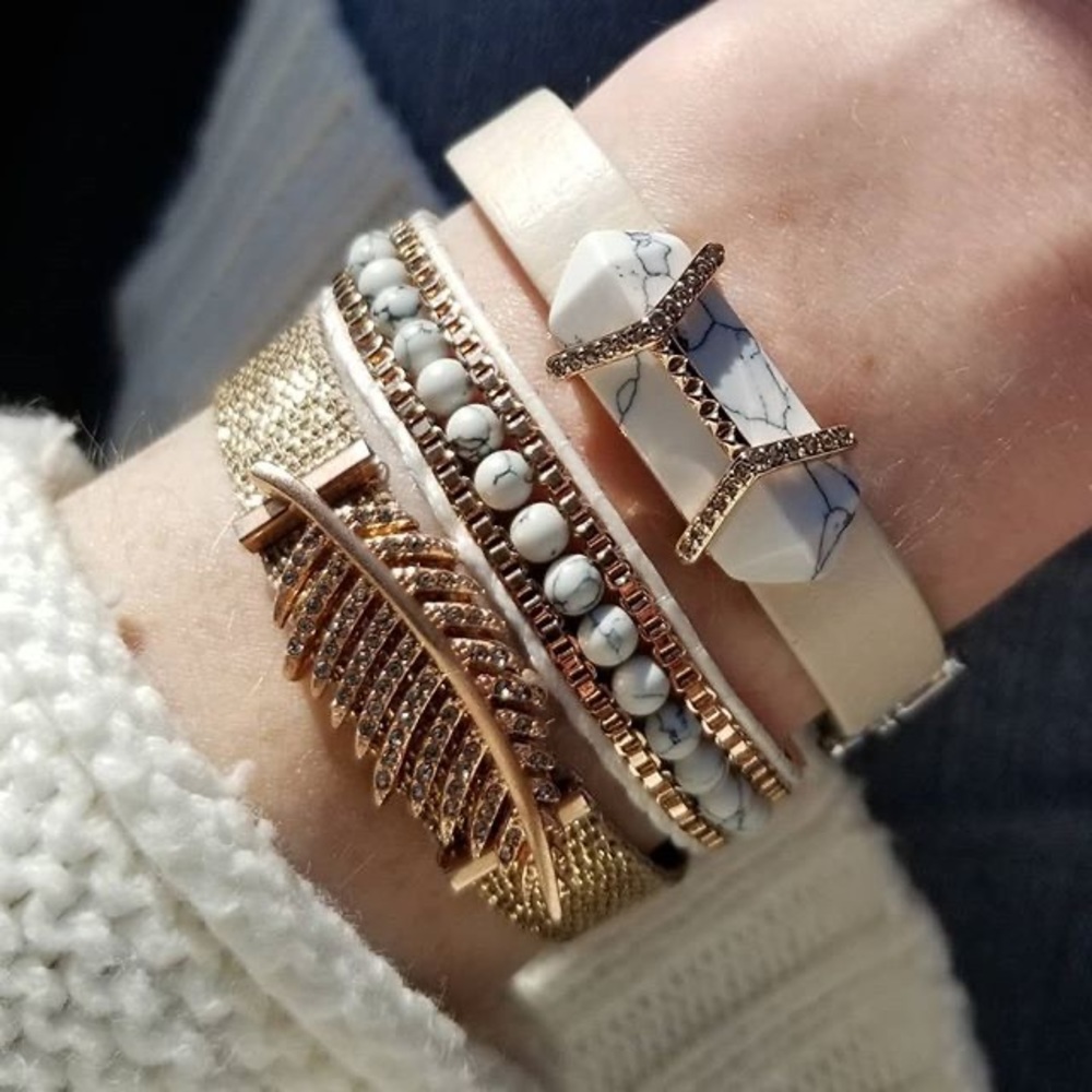 Howlite Beaded Voyager (Hostess Exclusive)